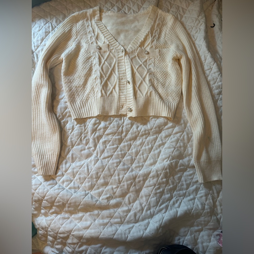 Chic Cream Knit Cardigan Sweater